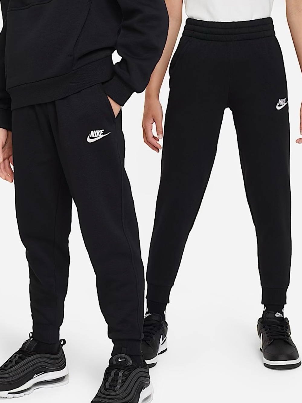 Nike Boy New Sportswear Joggers / Sweatpants in Black size 6Y NWT